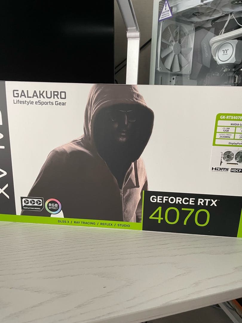 【中古・美品】 玄人志向 GeForce RTX 4070 12gb 白