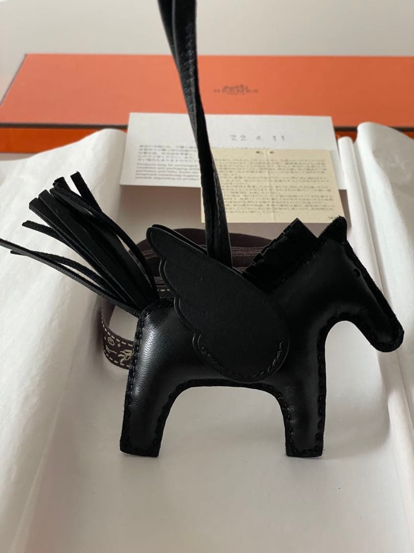 HERMES エルメス ロデオペガサスチャーム PM ソーブラック　ノワール