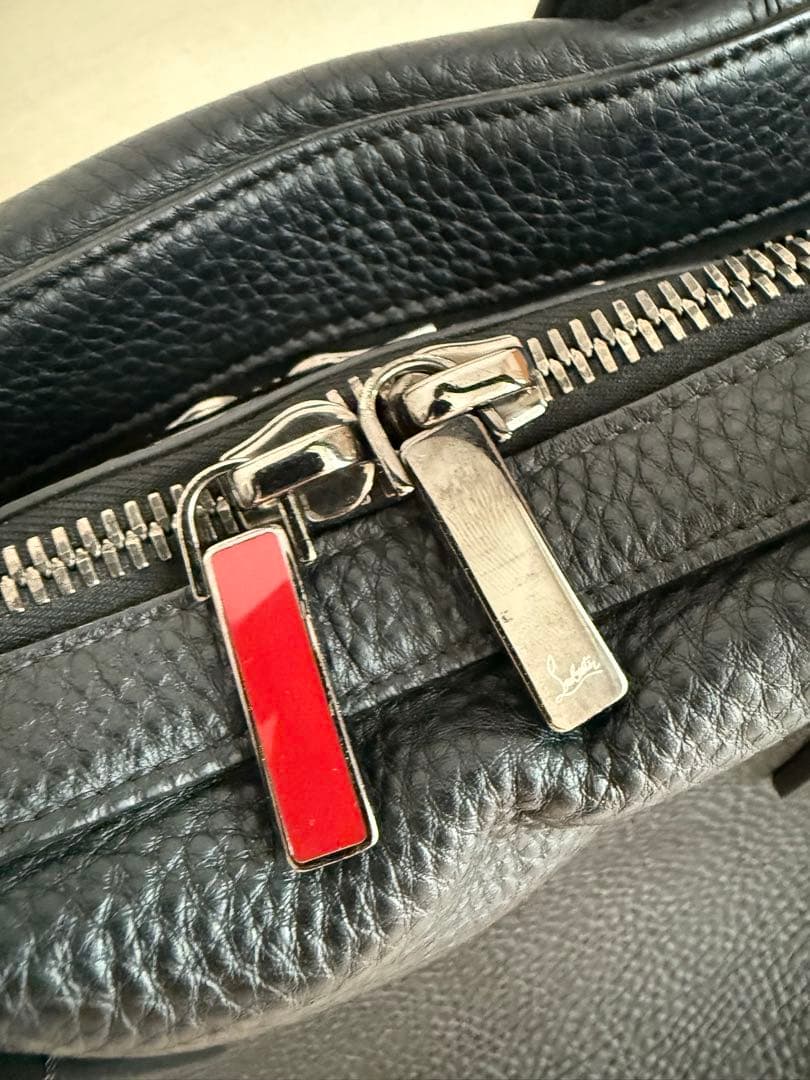 クリスチャンルブタン ブラックレザー バック ビジネスバッグ