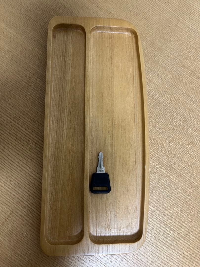 ナチュラルウッドの学習机　ヒカリサンデスク