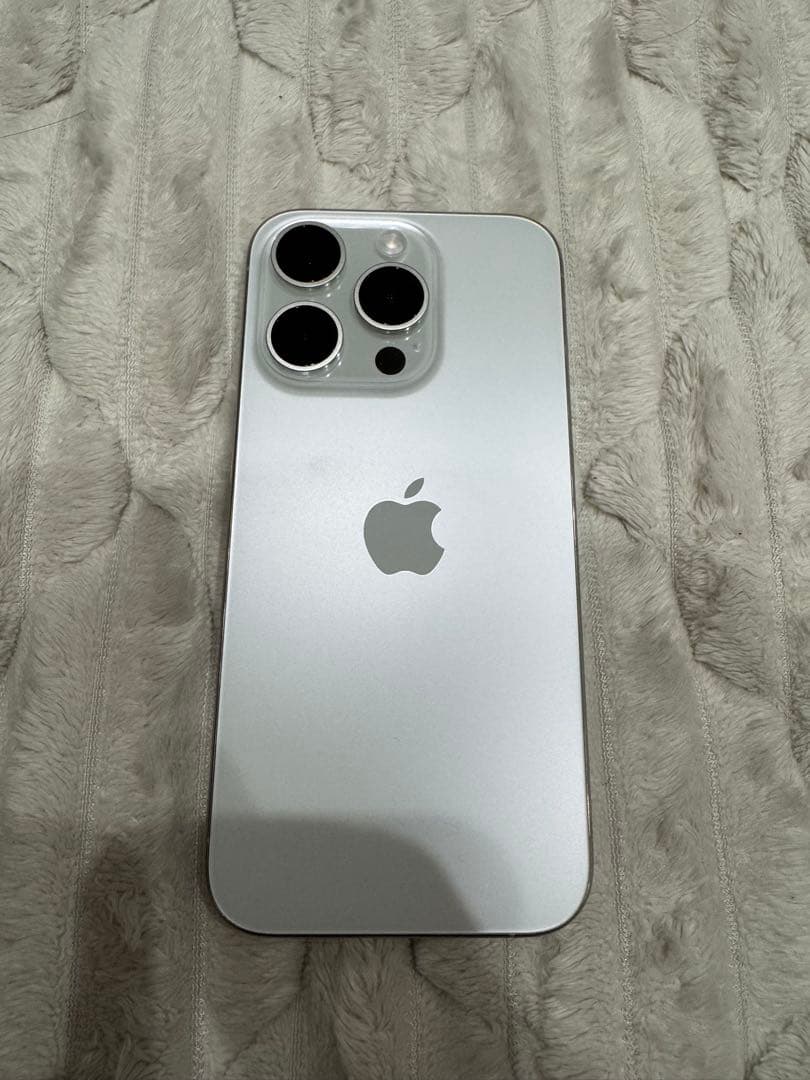 iPhone 15 Pro 128GB ホワイトチタニウム