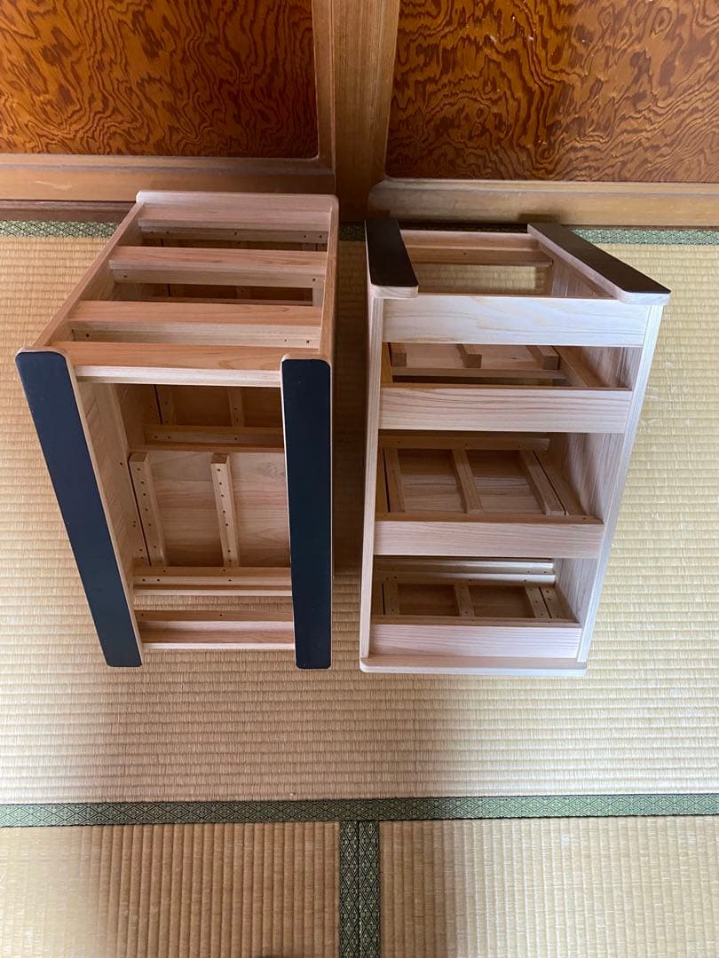 myowako様限定の、3段のオーダー踏み台です。