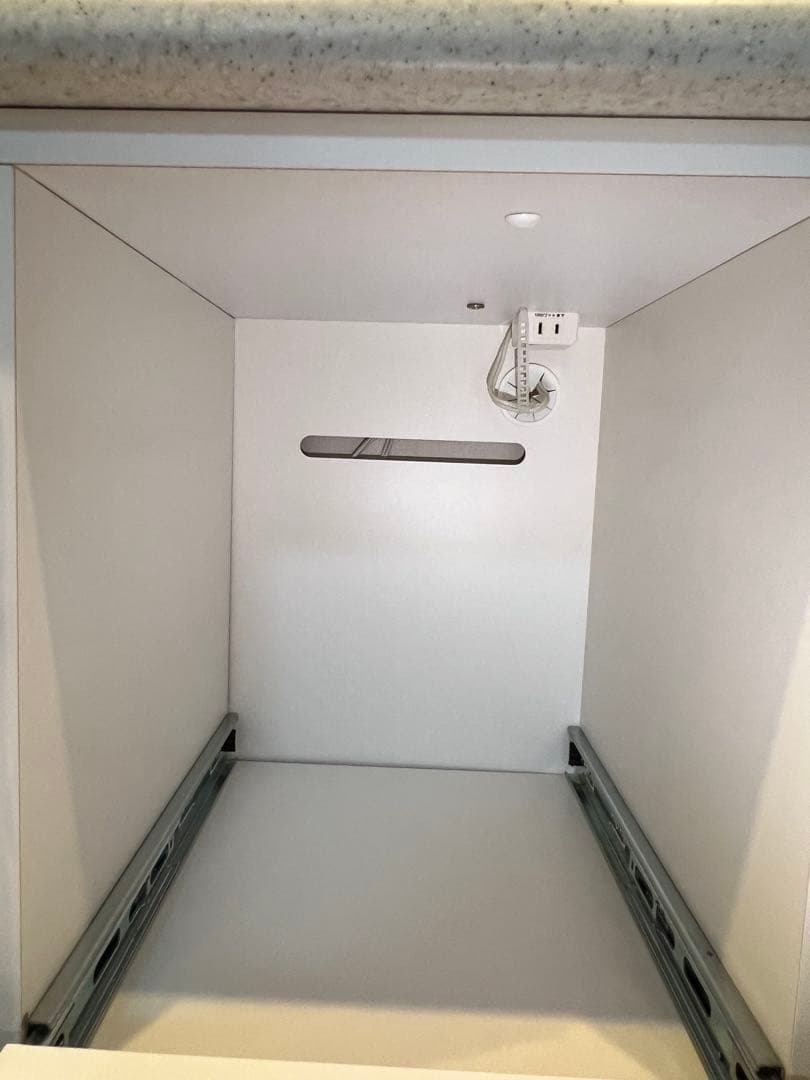 ニトリ　食器棚　キッチンボード　アルミナ２　幅120㎝