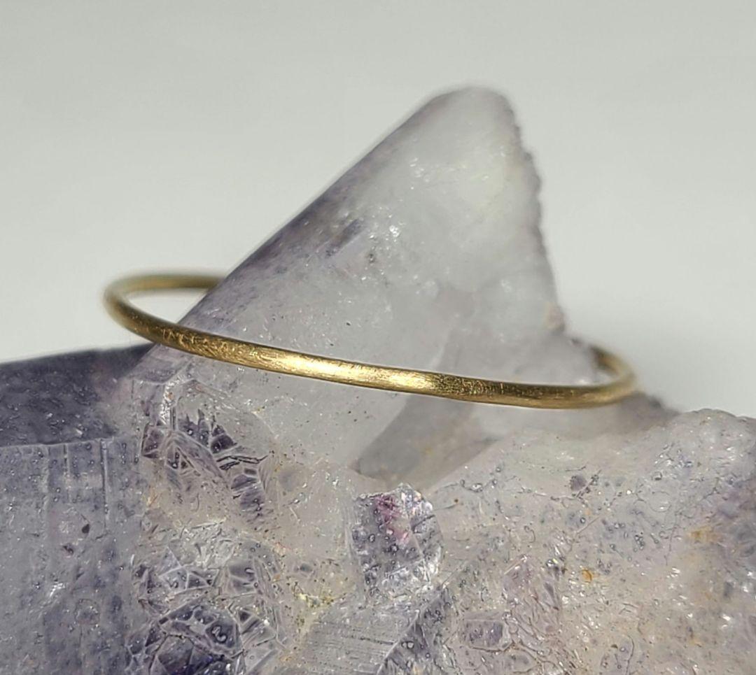 でも重ねづけにも可愛いです!!★18金プレーンリング、マット加工★