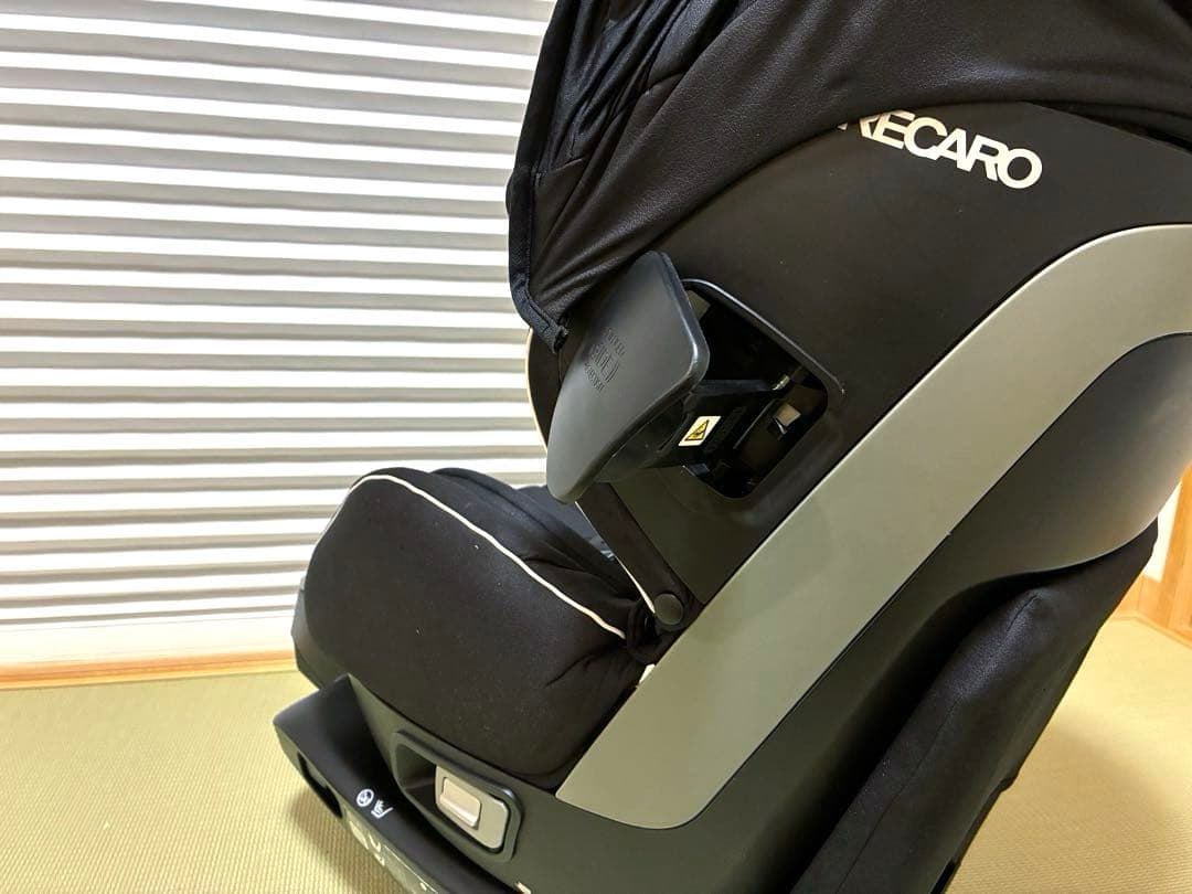 RECARO Zero.1 Select （レカロ　ゼロワン） チャイルドシート
