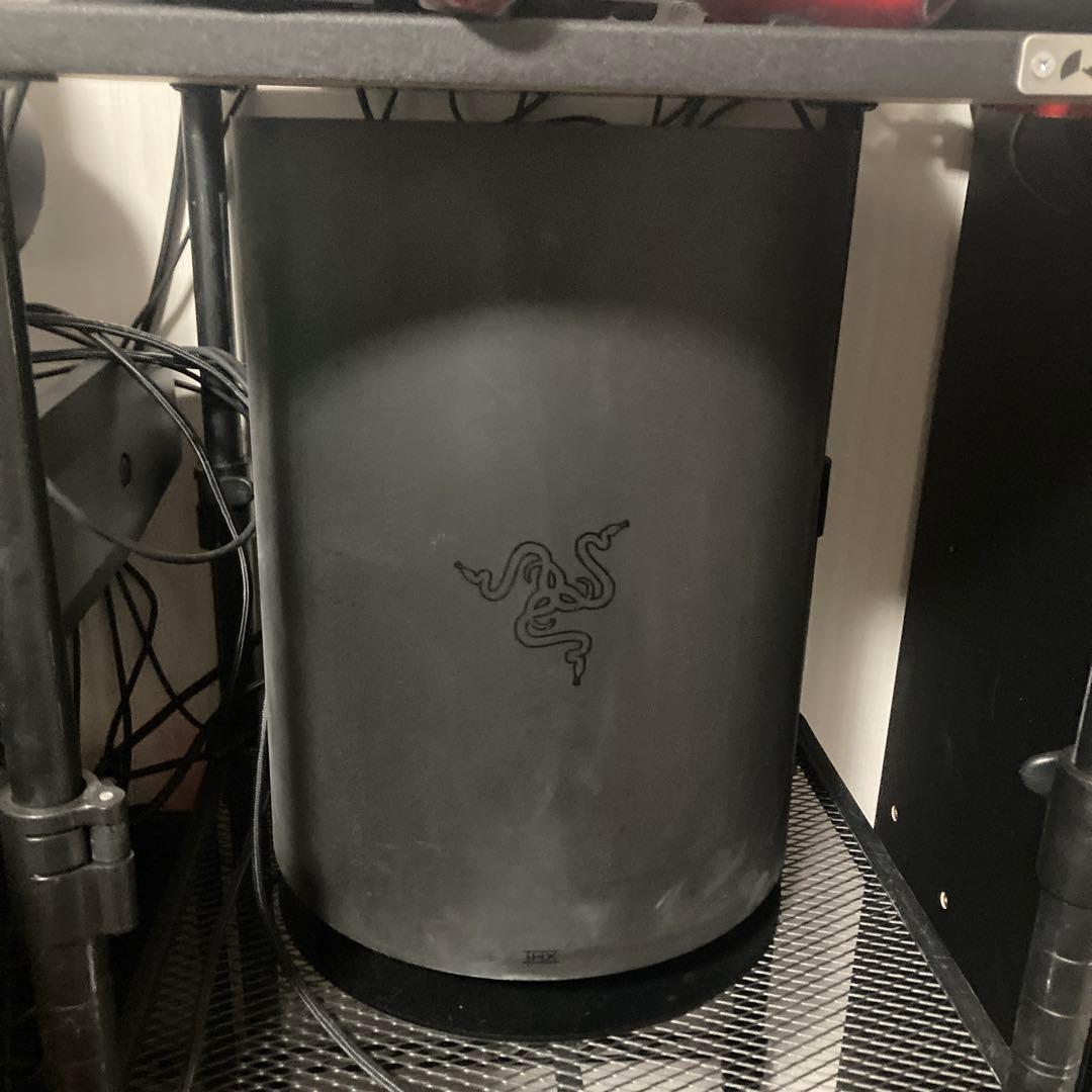 国内未発売　Razer nommo pro ゲーミングスピーカー