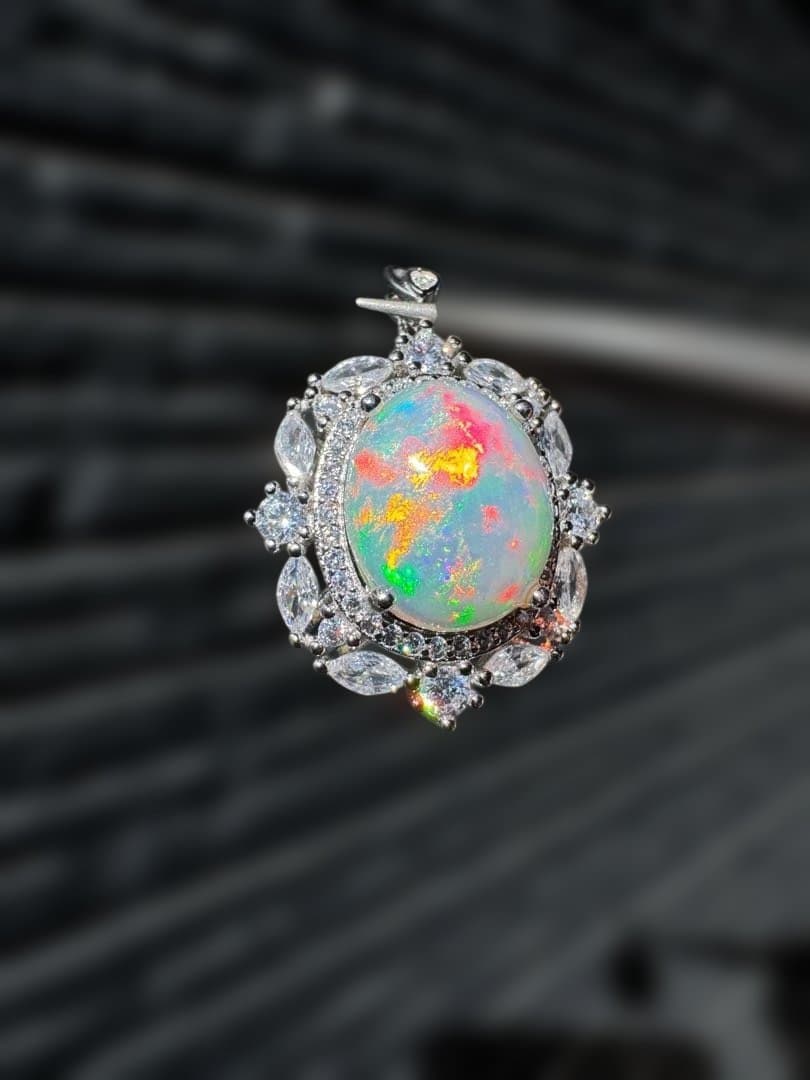 新作　天然石水オパールペンダント紫遊色綺麗極彩ルース3.078ct 鑑ソ付