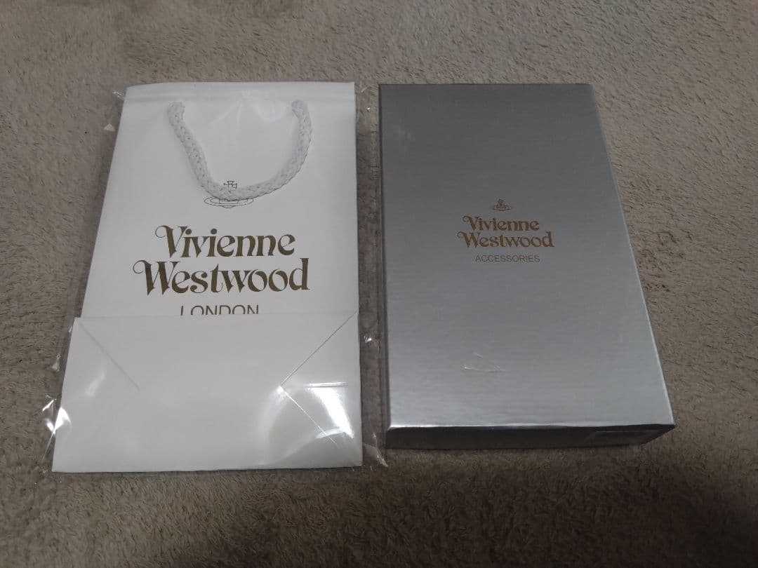 2/1まで Vivienne Westwood 長財布 マットブラック