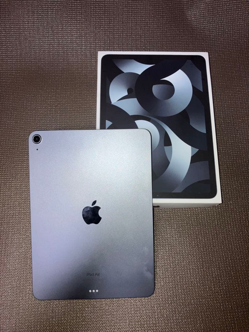 iPad Air (第5世代)WiFiモデル 64GB+ USB-Cアダプタ