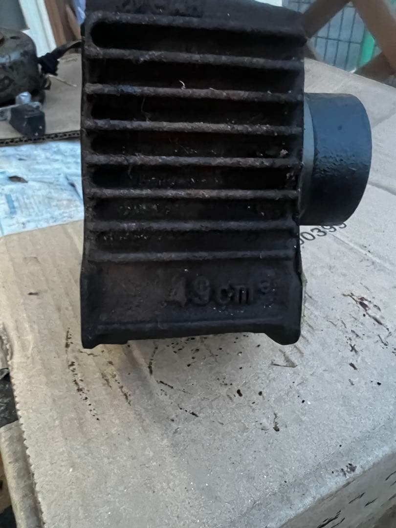 カブ50 純正エンジン　3速　12v 部品取り