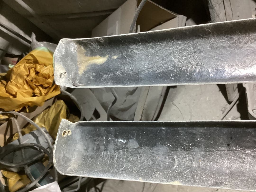 ハイエース200系ギブソンサイドステップ070塗装。