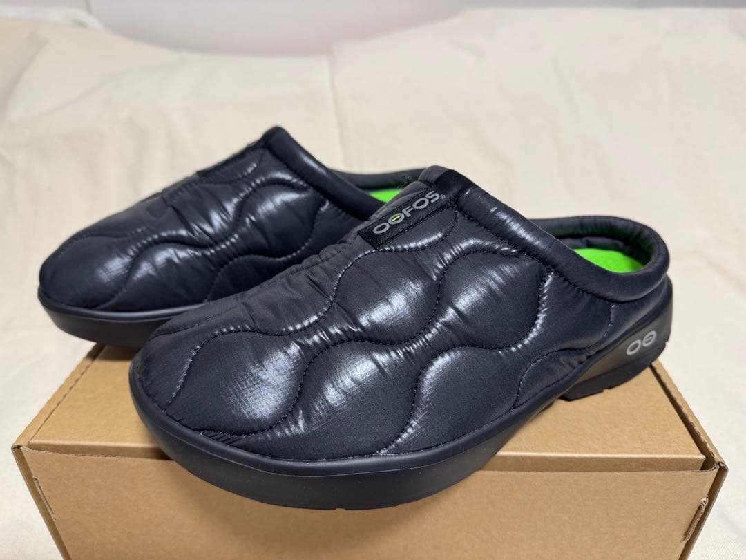 US9 OOFOS OOcoozie Thermo Mule 黒 ウーフォス
