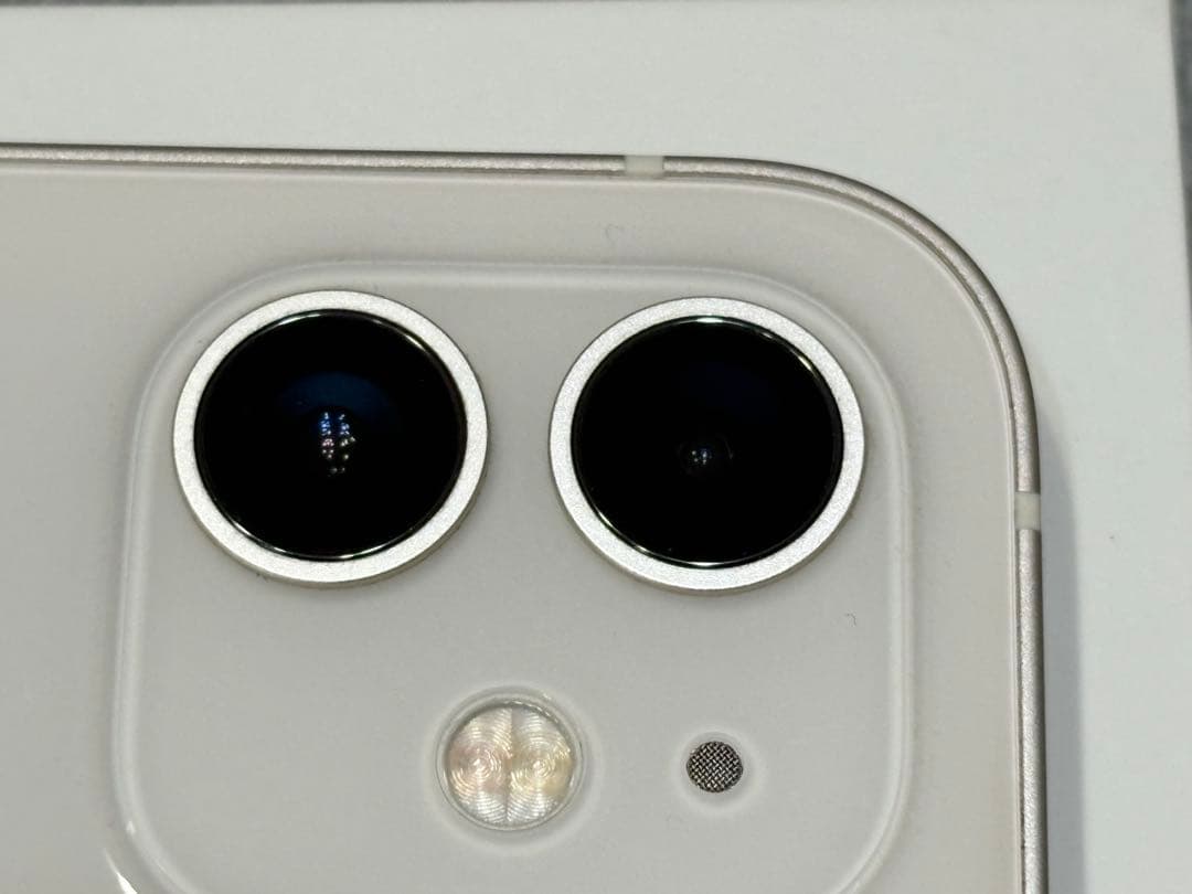 Apple iPhone12 本体　ホワイト 64GB