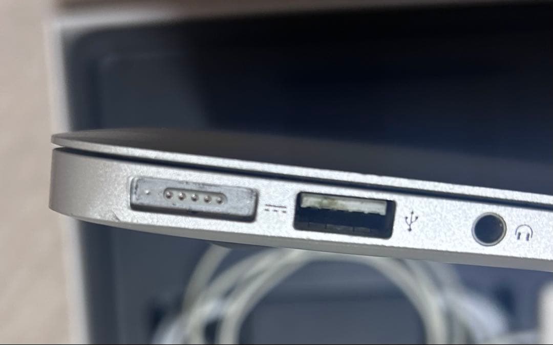 MacBook Air 13inch 2017 256GB 箱付き ジャンク品