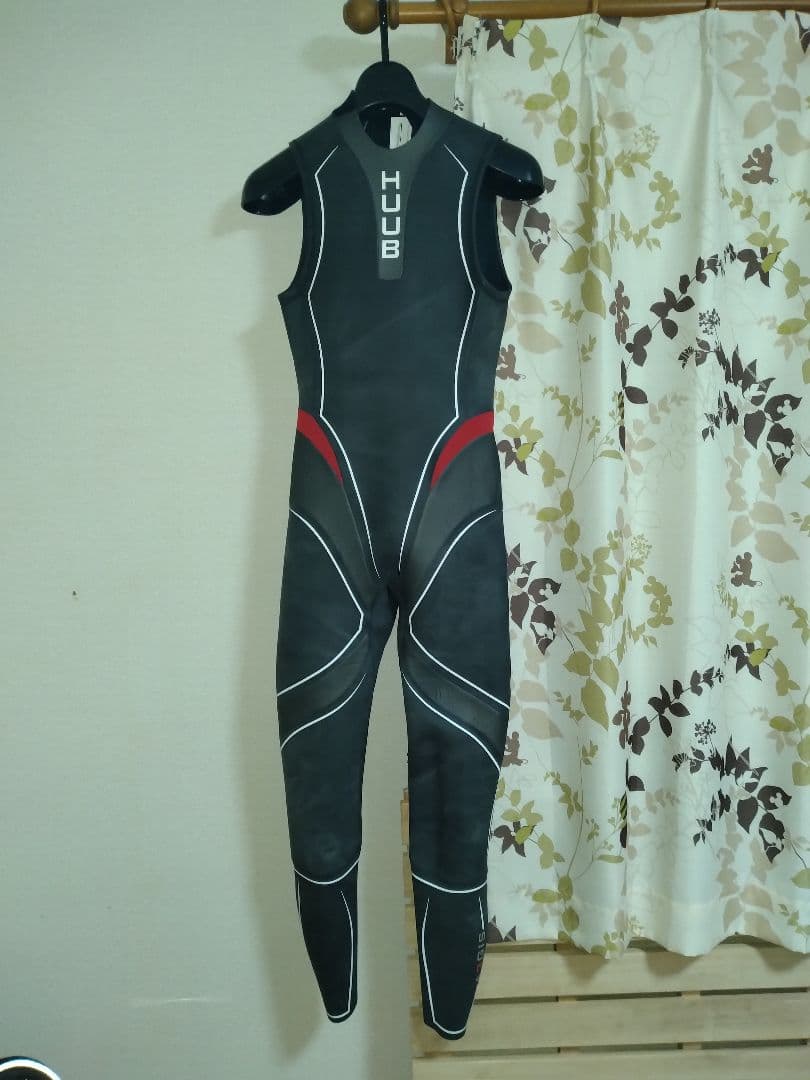 HUUB ウェットスーツ Mサイズ