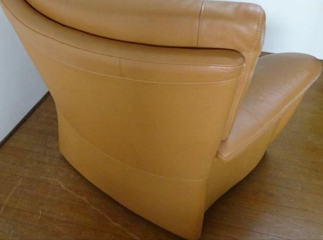 カリモク家具 本革張り シングルソファー シートスライド 美品