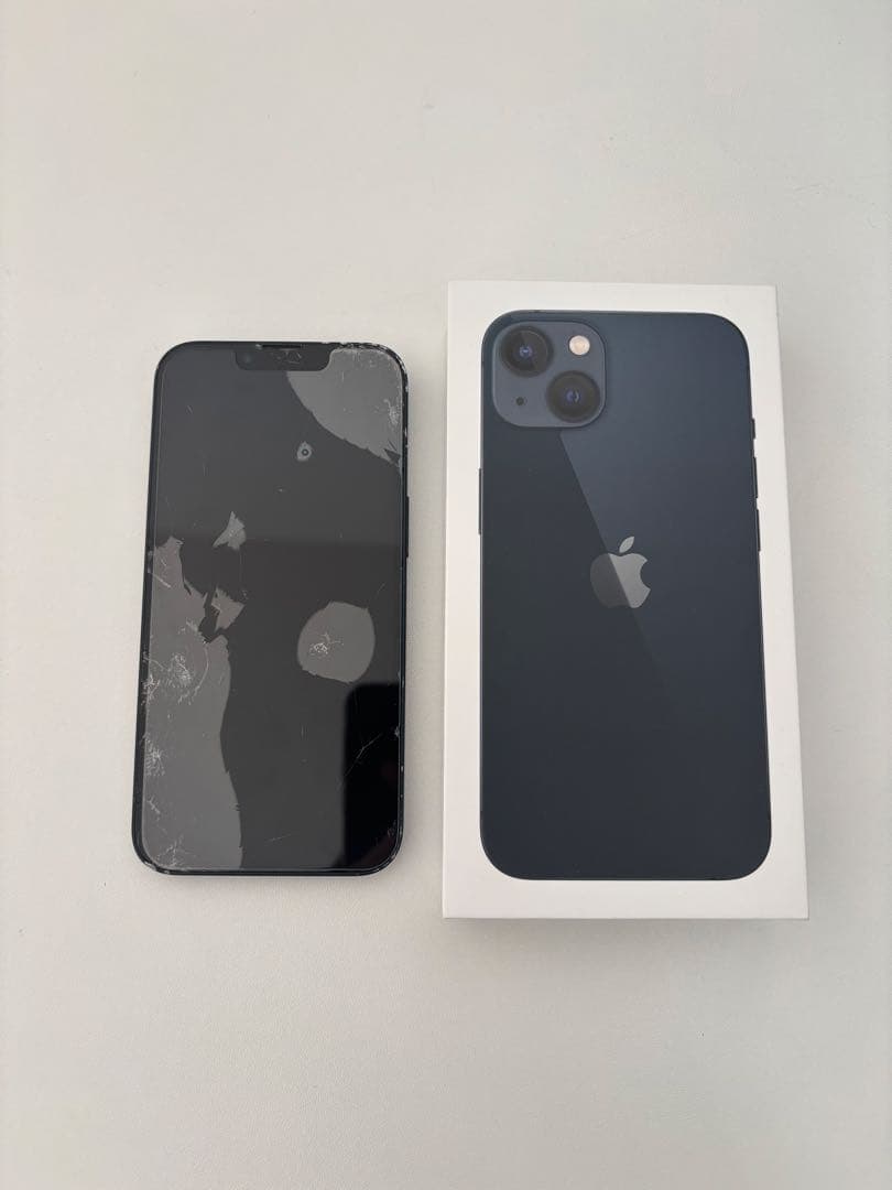 Apple iPhone 13 ミッドナイト 本体 画面割れ