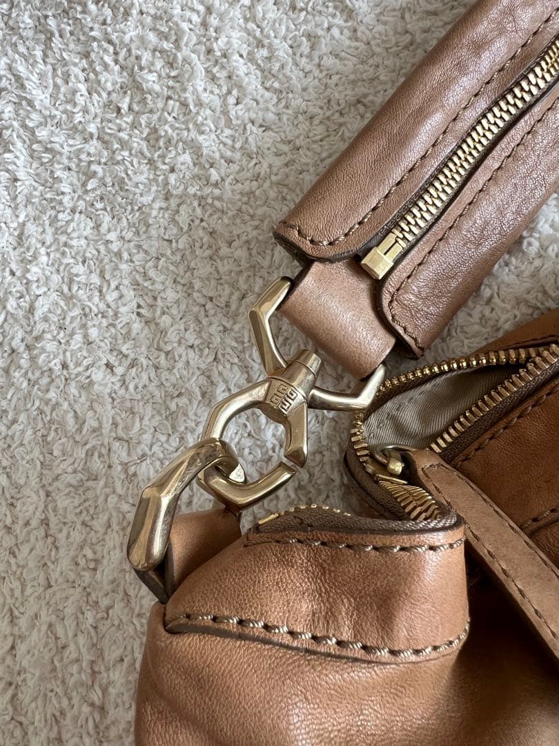 【！期間限定値下げ！】¥35.000！ジバンシーGIVENCHY 2wayバッグ