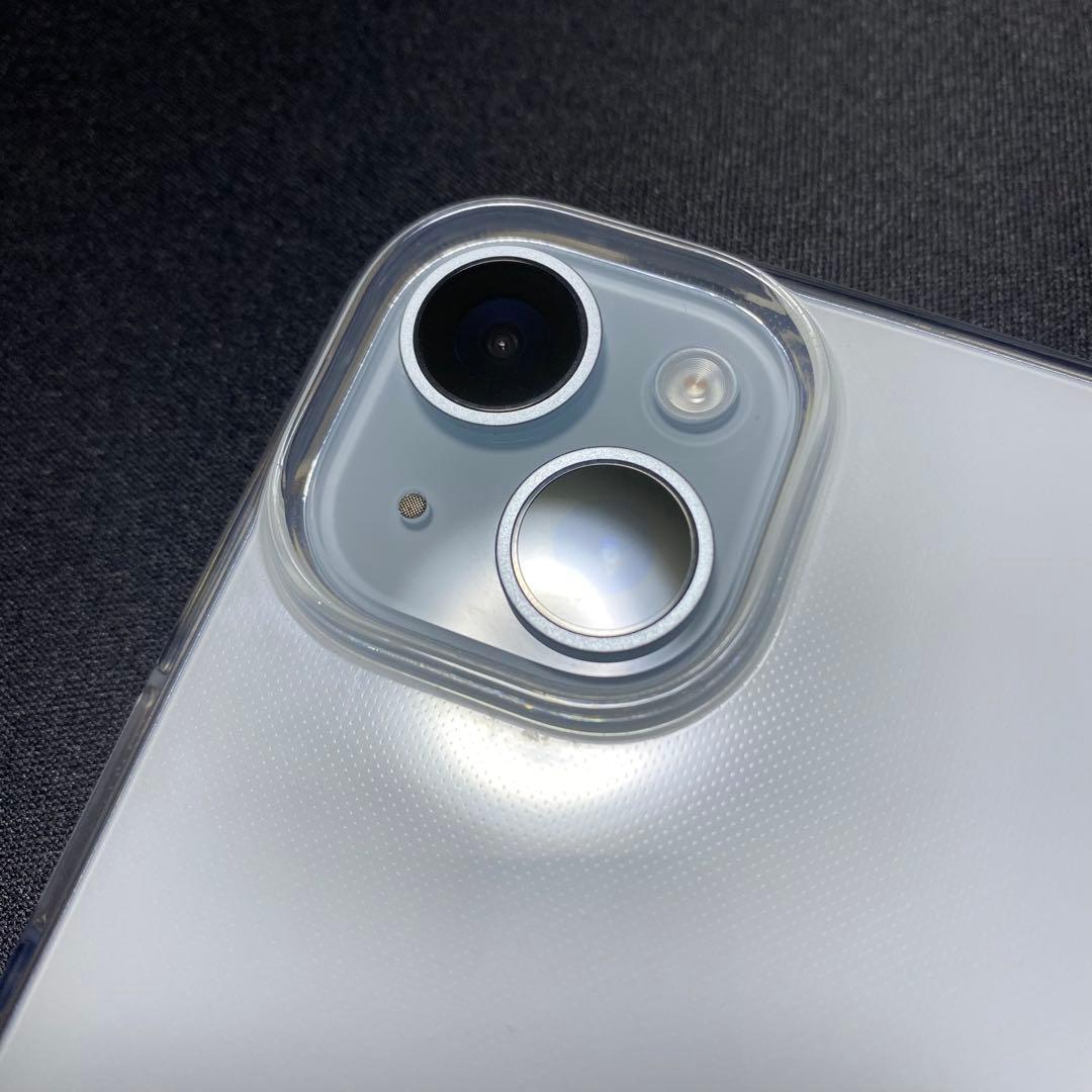 極美品⭐️SIMフリー　iPhone15 ケース付き 即発送