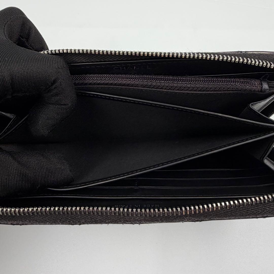 【美品】シャネル 長財布 エナメル パテント マトラッセ ココマーク 黒 820