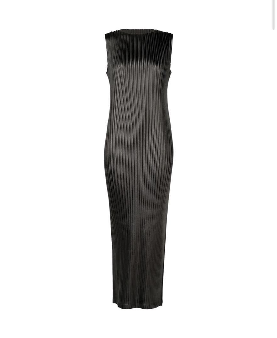 L*e様 GLOSSED L PLEATS ワンピ 【ISSEY MIY