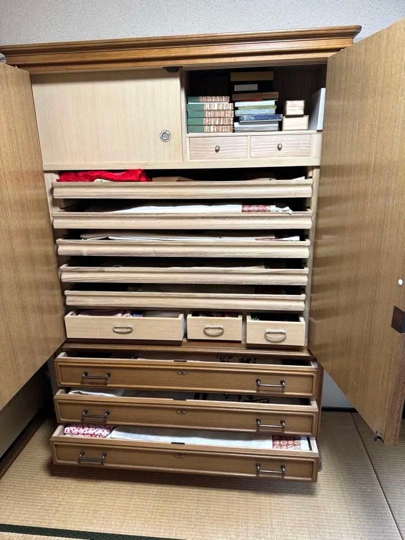 一枚板から造られた高級和ダンス　着物箪笥　着物収納　タンス　送料無料　高級家具