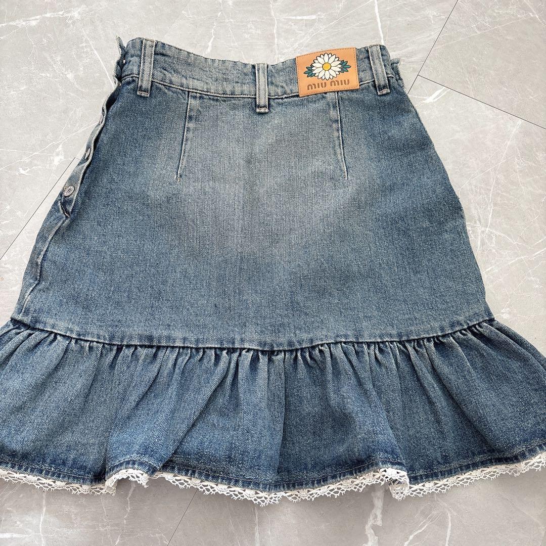 miumiu ミュウミュウ　デニムスカート
