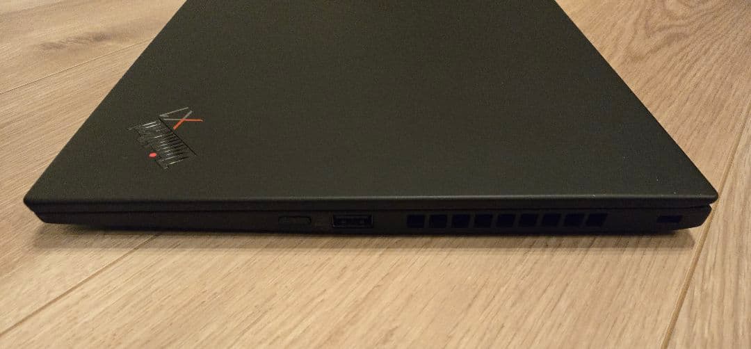 【極美品】Lenovo ThinkPad X1 Carbon Gen8 i7搭載