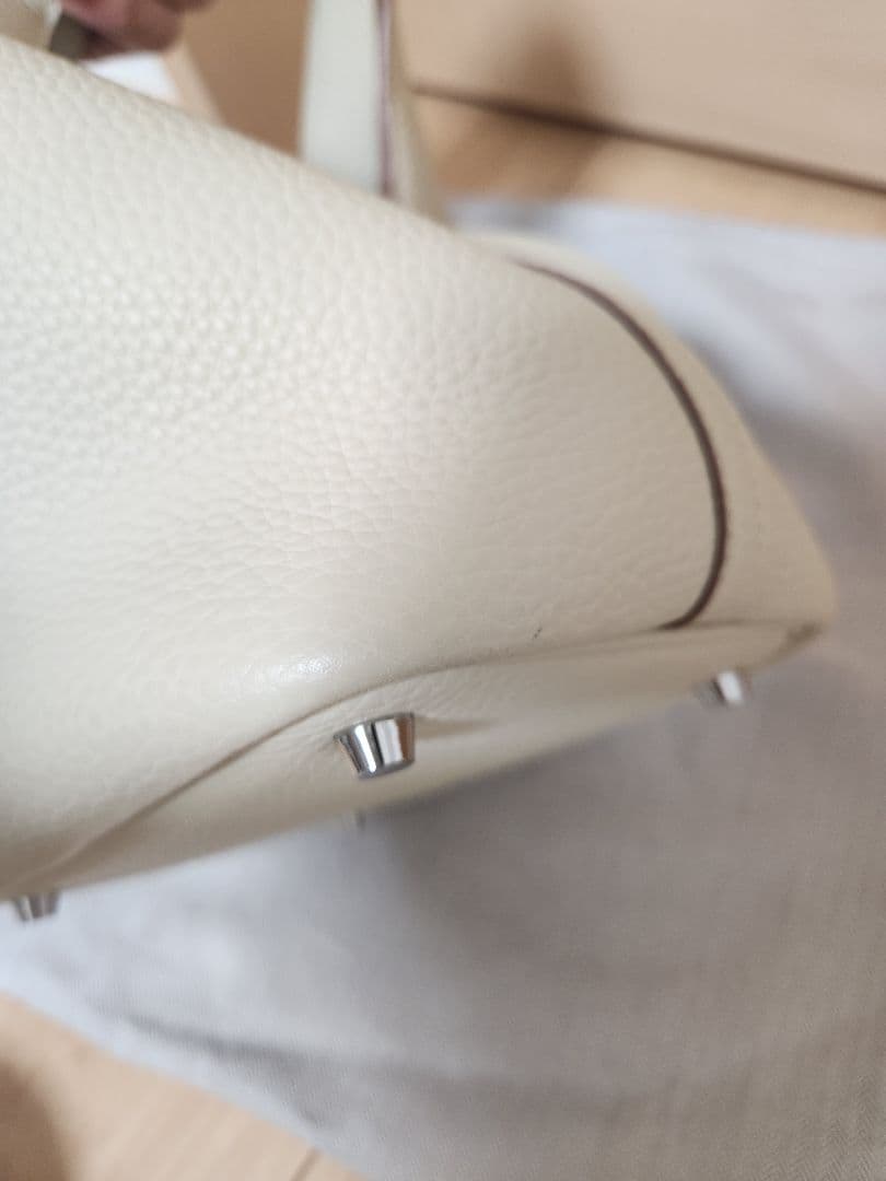 オーダーバック　牛革バック　キューブバック　ベージュ　白系　PMサイズ