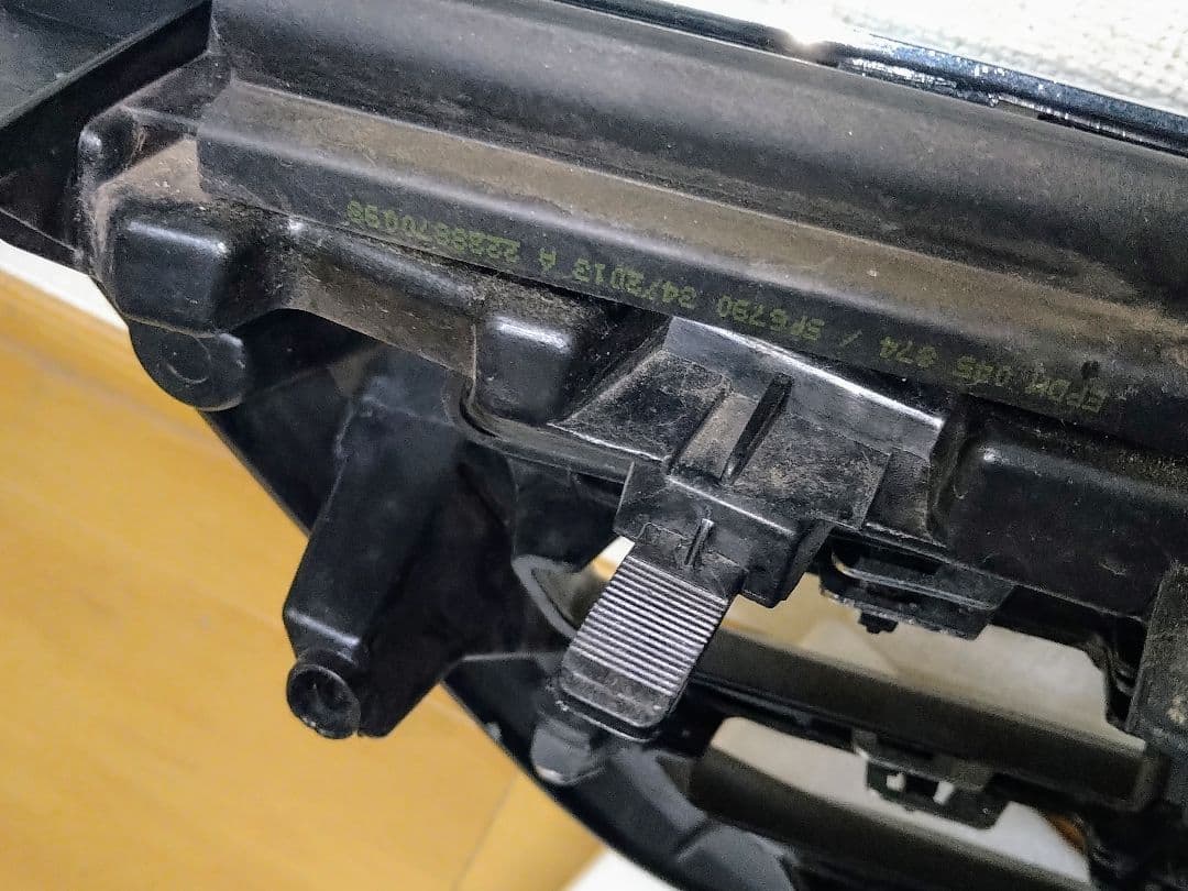 り*う様 ベンツ　W222グリル（ダブルフィン）ナイトビュー無