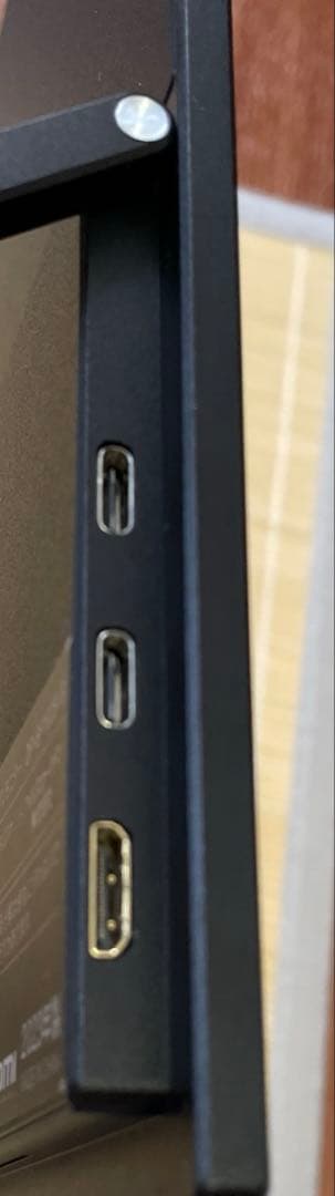 IRIS OYAMA 15.6インチ ポータブルモニター