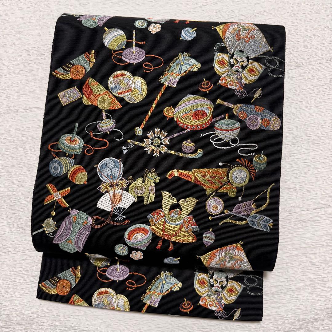 m-62 西陣 山下織物 遠野物語 袋帯 唐織 正絹 黒地 美品