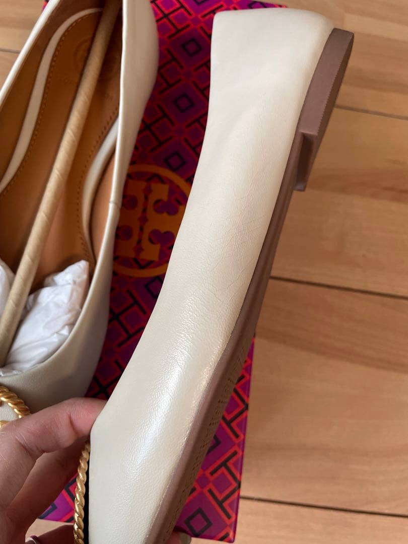 【専用】Tory Burch ホワイト フラットシューズ
