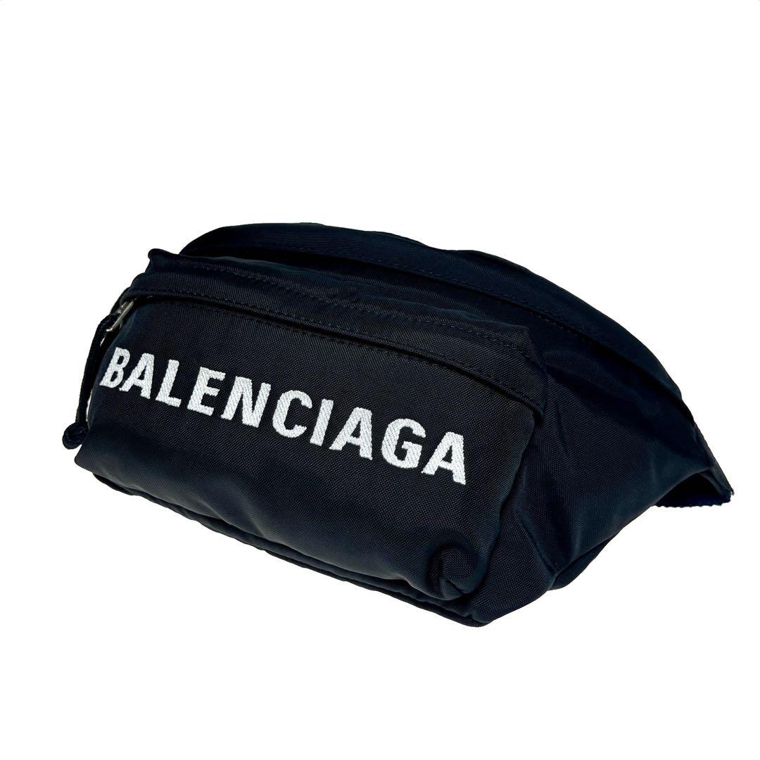 極美品　BALENCIAGA ボディバッグ エクスプローラー ロゴ刺繍　a379