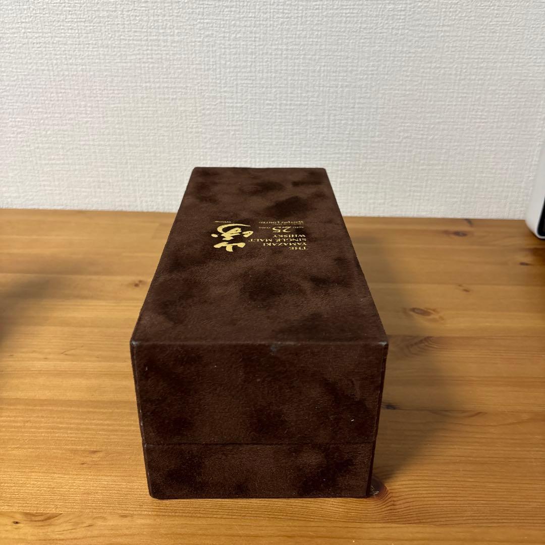【空箱】　サントリーウイスキー　山崎25年　冊付　ベロアケース　空箱❶
