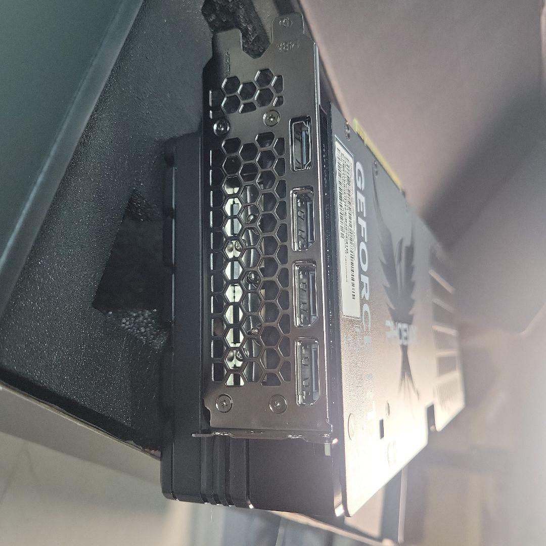 Gainward PhoenixGeForce RTX 5080 16GB動作品