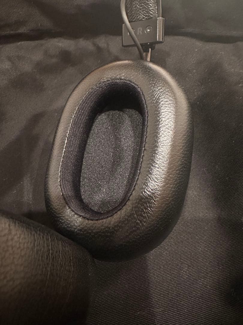 CELINEヘッドフォン / スムースカーフスキン＆ラムスキン トリオンフ