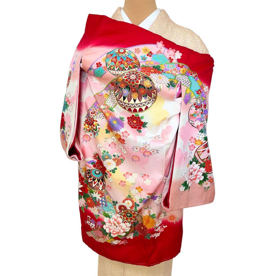 着物　お宮参り　産着　祝着　赤　ピンク　鞠　四季草花　金駒刺繍　女の子　襦袢付き