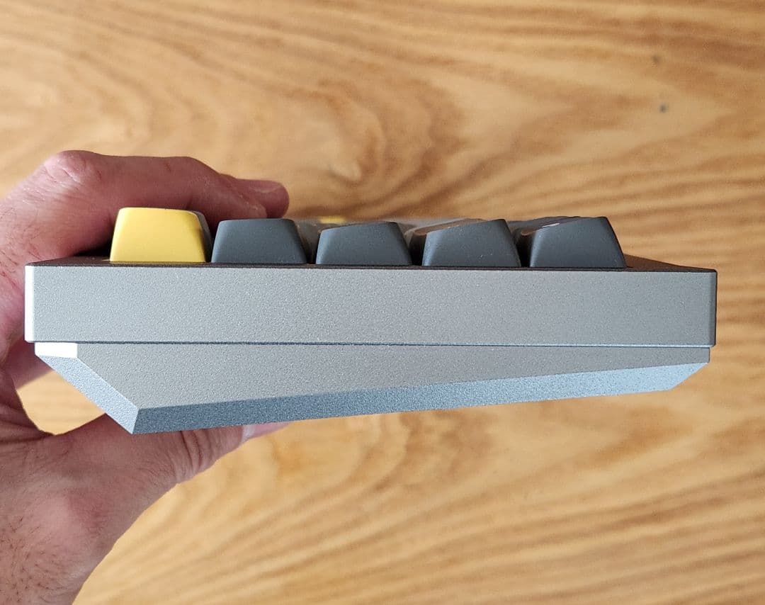 【美品 パームレスト付き】Keychron Q8 Knob Version 赤軸