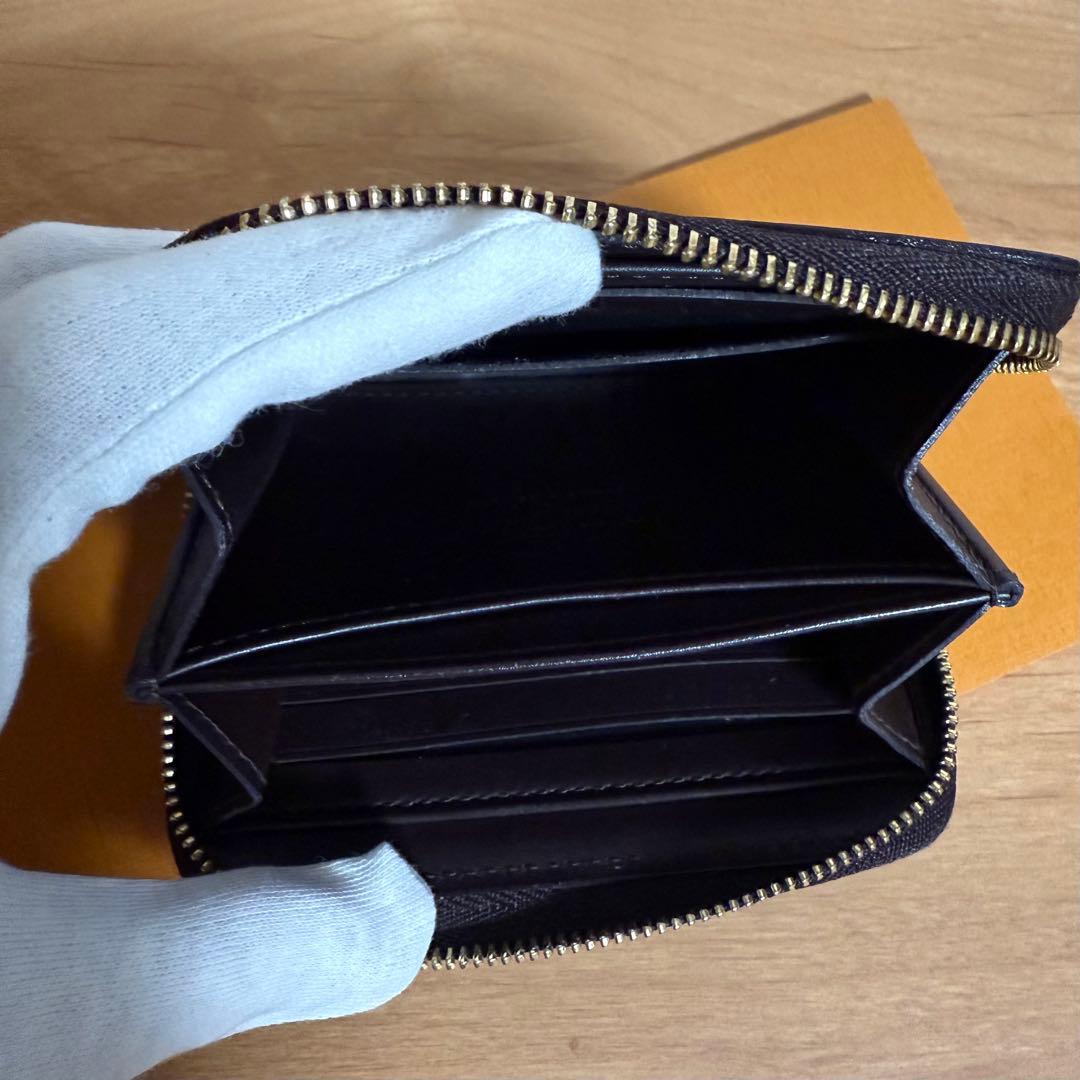 LOUIS VUITTON ヴェルニ ジッピーパース アマラント