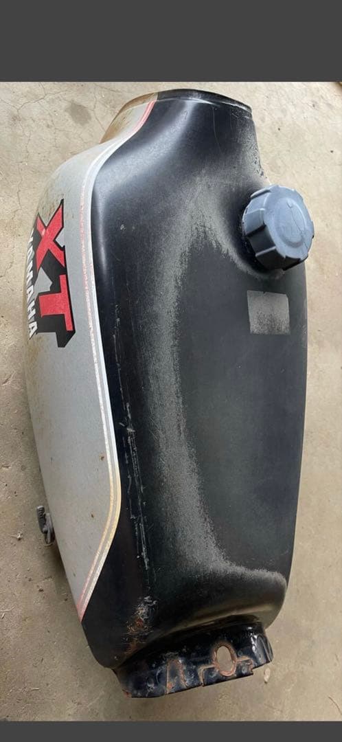 1571 XT250 3Y5 SR400純正ガソリンタンク 燃料タンク