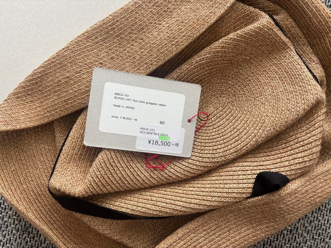 未使用品【 mature ha 】 BOXED HATサイズ60