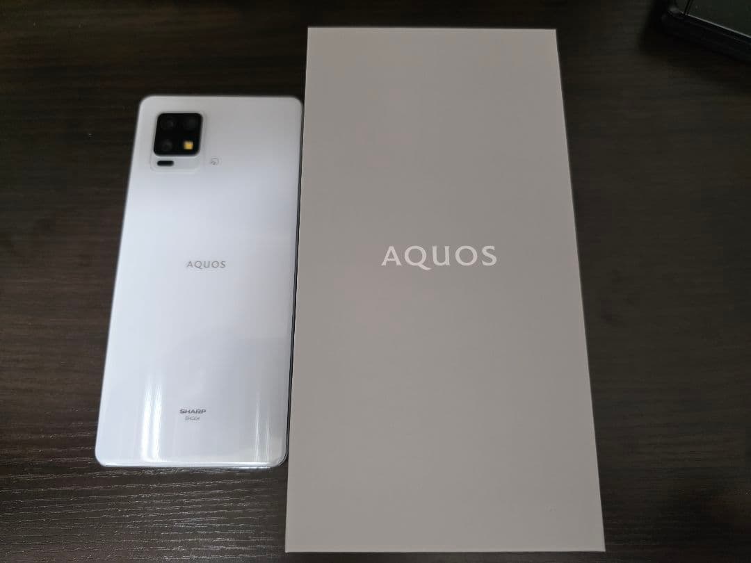 AQUOS zero6 au版 SHG04 ホワイト 美品本体