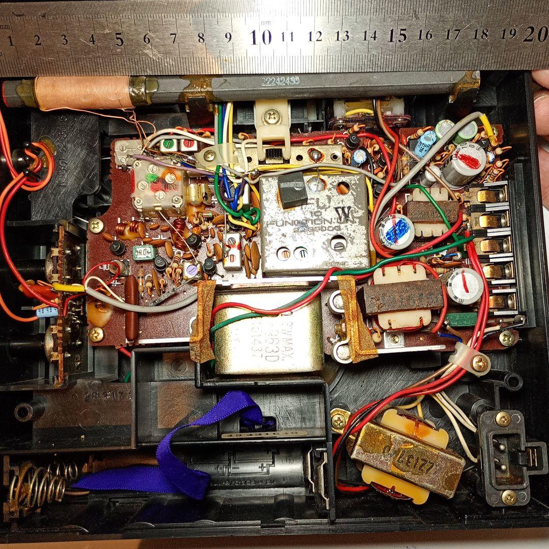 東芝　FM/MW/短波ラジオ　RP-1800F 動作品　電源コード付き