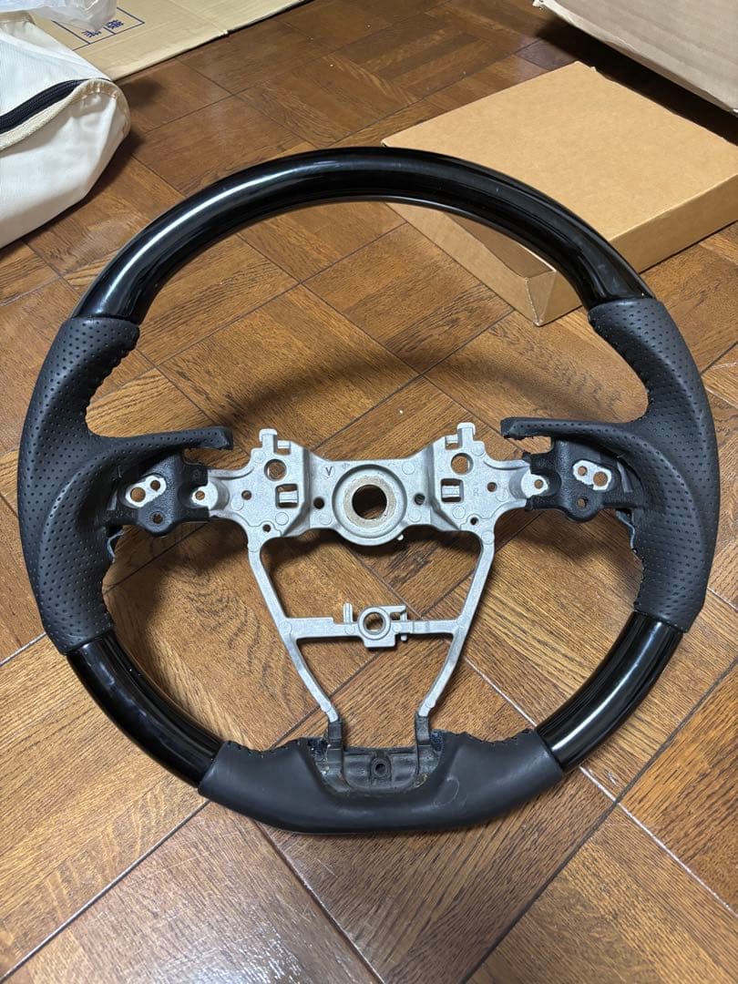 210系カローラ　レアルステアリング