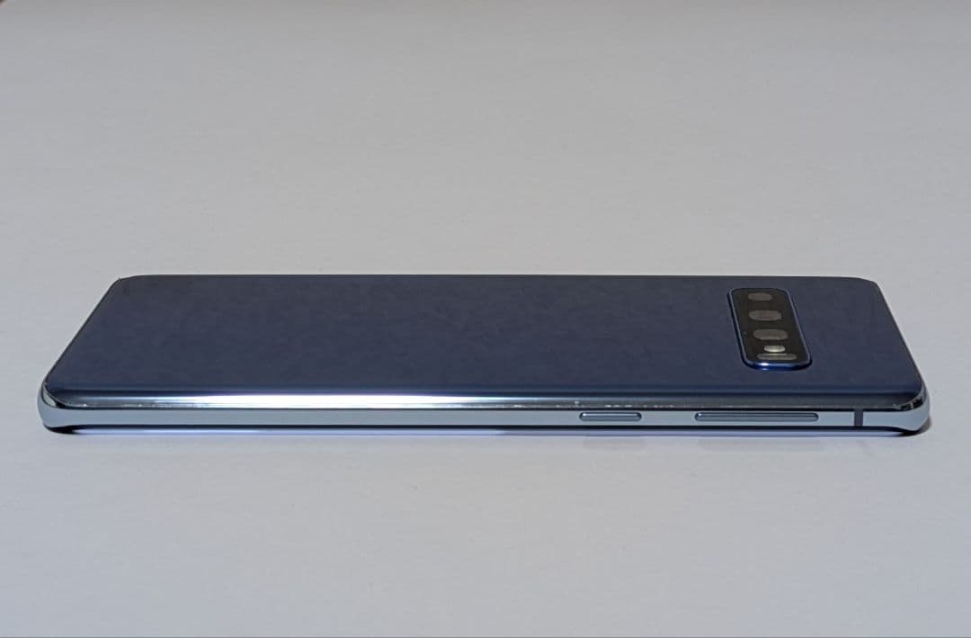 【美品】Galaxy S10 SM-G973C 青 ドコモ SIMフリー
