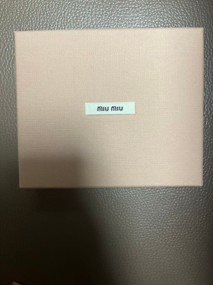 MIU MIU ダークブラウン ケース