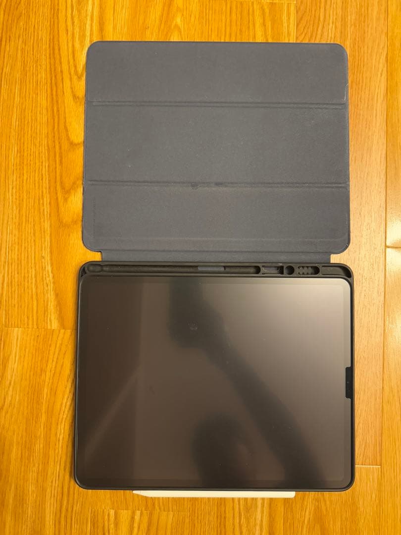 エマ　iPad Pro 12.9インチ (第3世代) ☆付属品あり☆