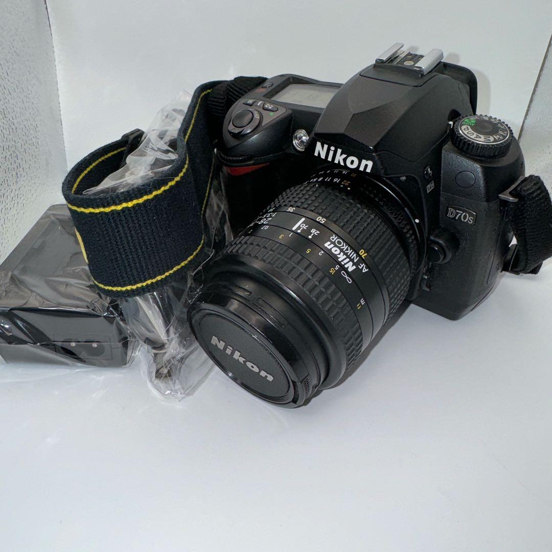 ニコン Ｄ70Ｓ + AF 28〜70mm 1:3.5〜4.5 充電器付