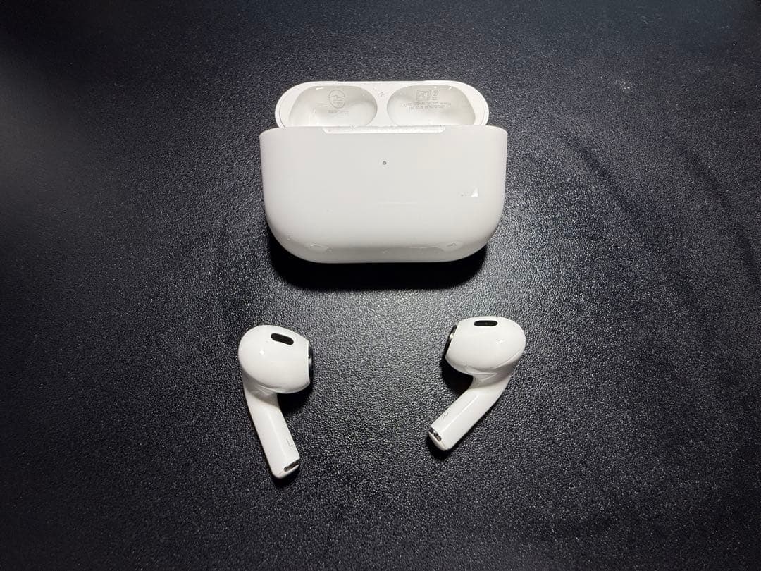Apple AirPods2 本体 ワイヤレスイヤホン Lightning